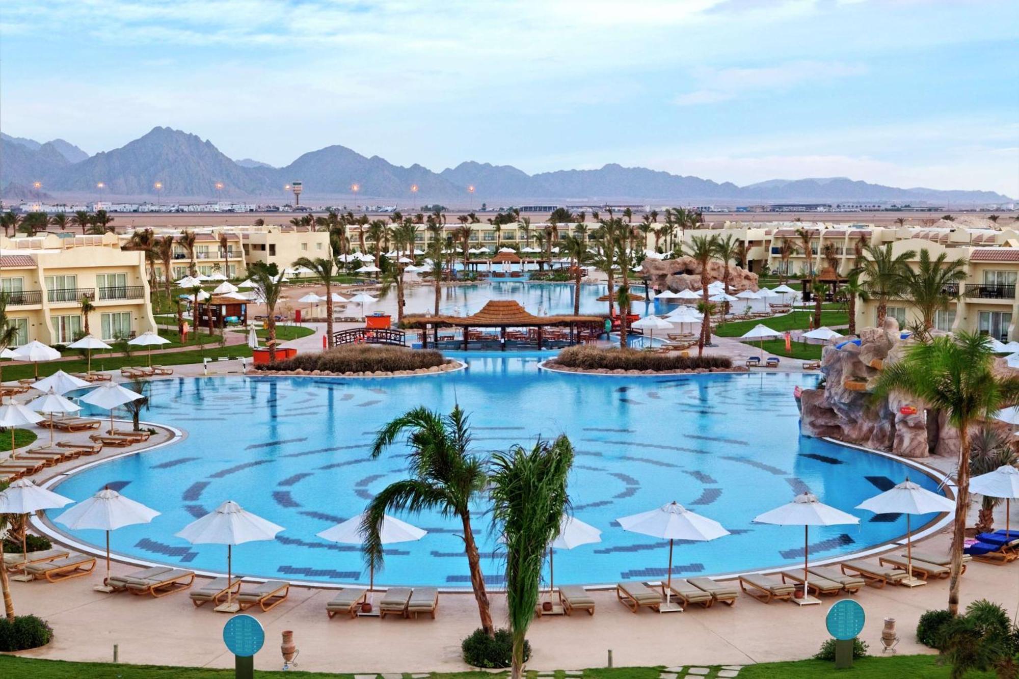 Doubletree By Hilton Sharks Bay Resort Sharm El-Sheikh Exterior foto